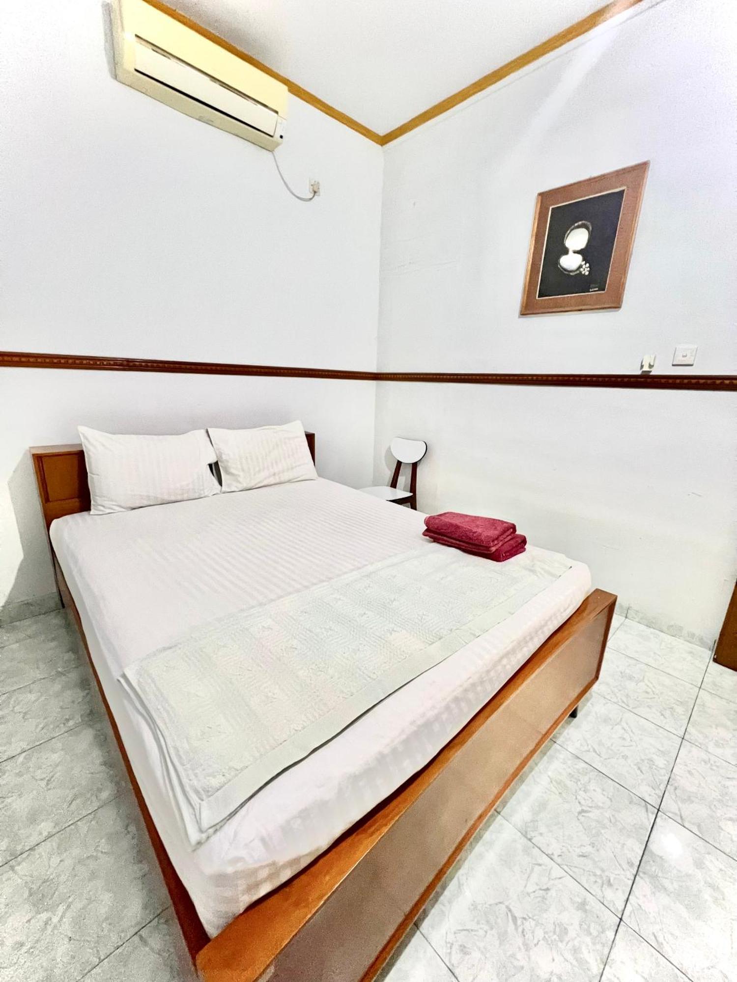 Wisma Mutiara Padang  Ngoại thất bức ảnh
