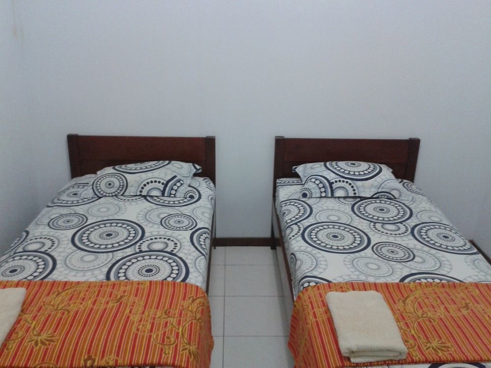 Wisma Mutiara Padang  Ngoại thất bức ảnh