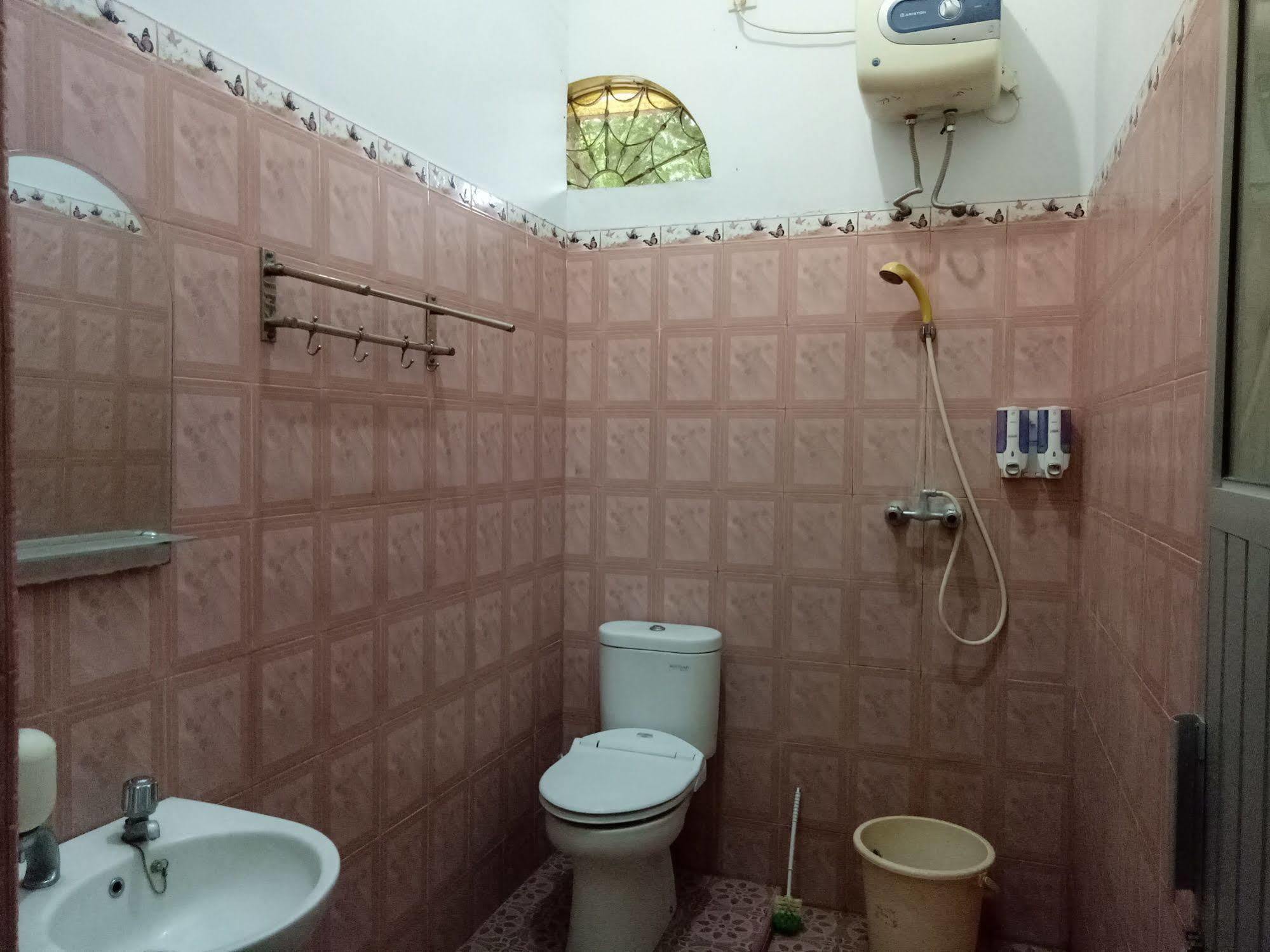 Wisma Mutiara Padang  Ngoại thất bức ảnh