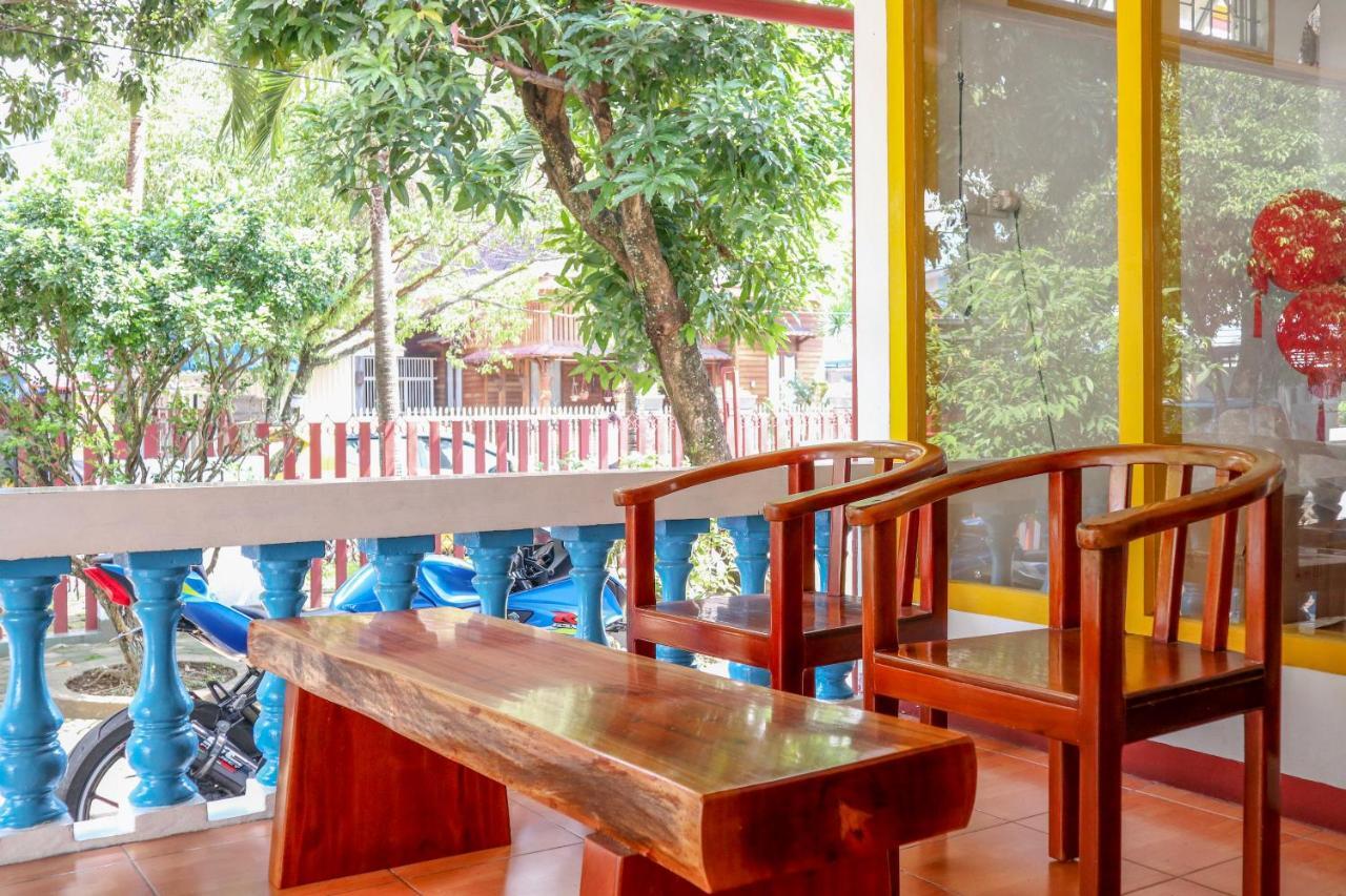 Wisma Mutiara Padang  Ngoại thất bức ảnh